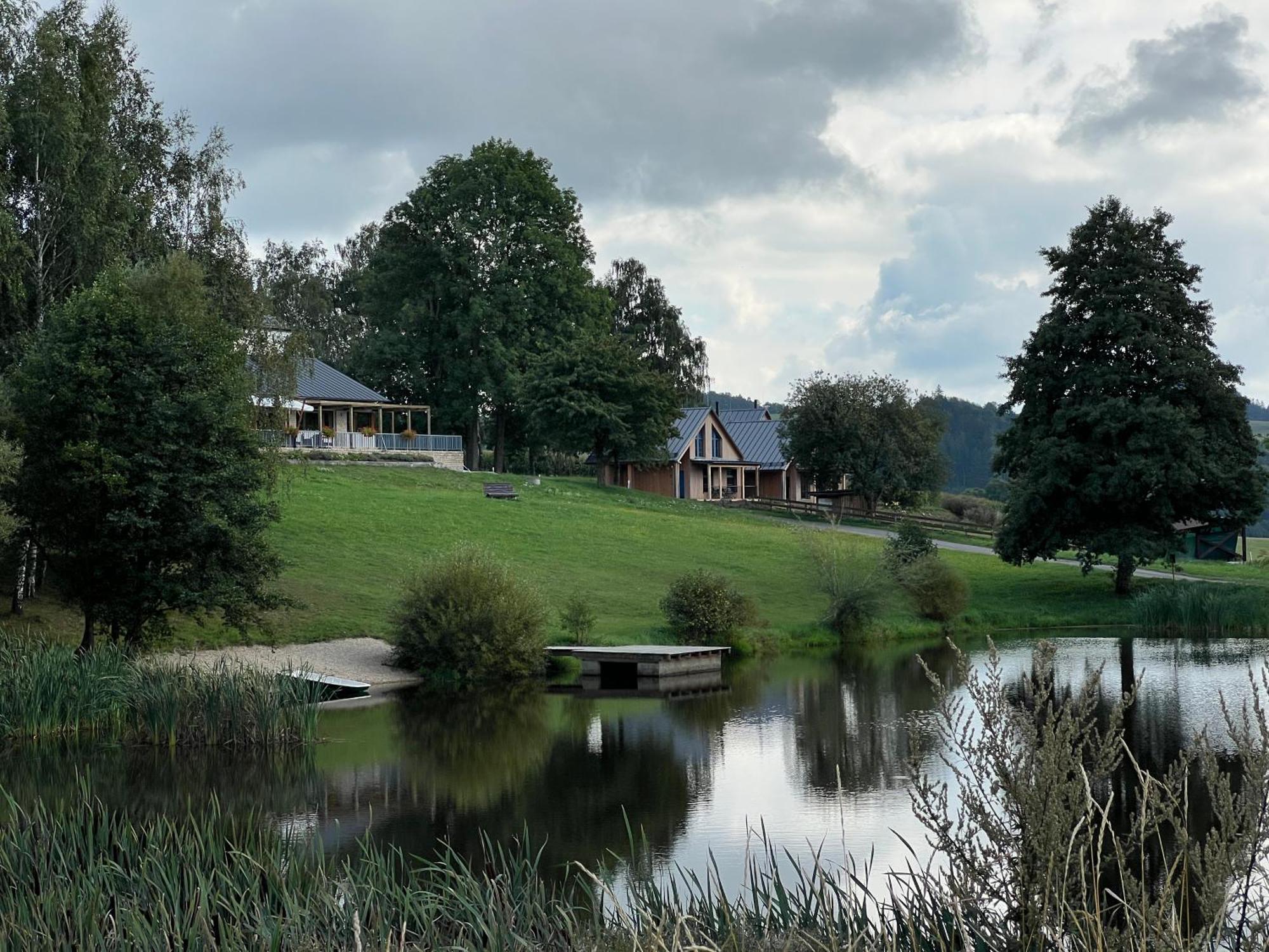 Resort Lisensky Dvur Sněžné Dış mekan fotoğraf